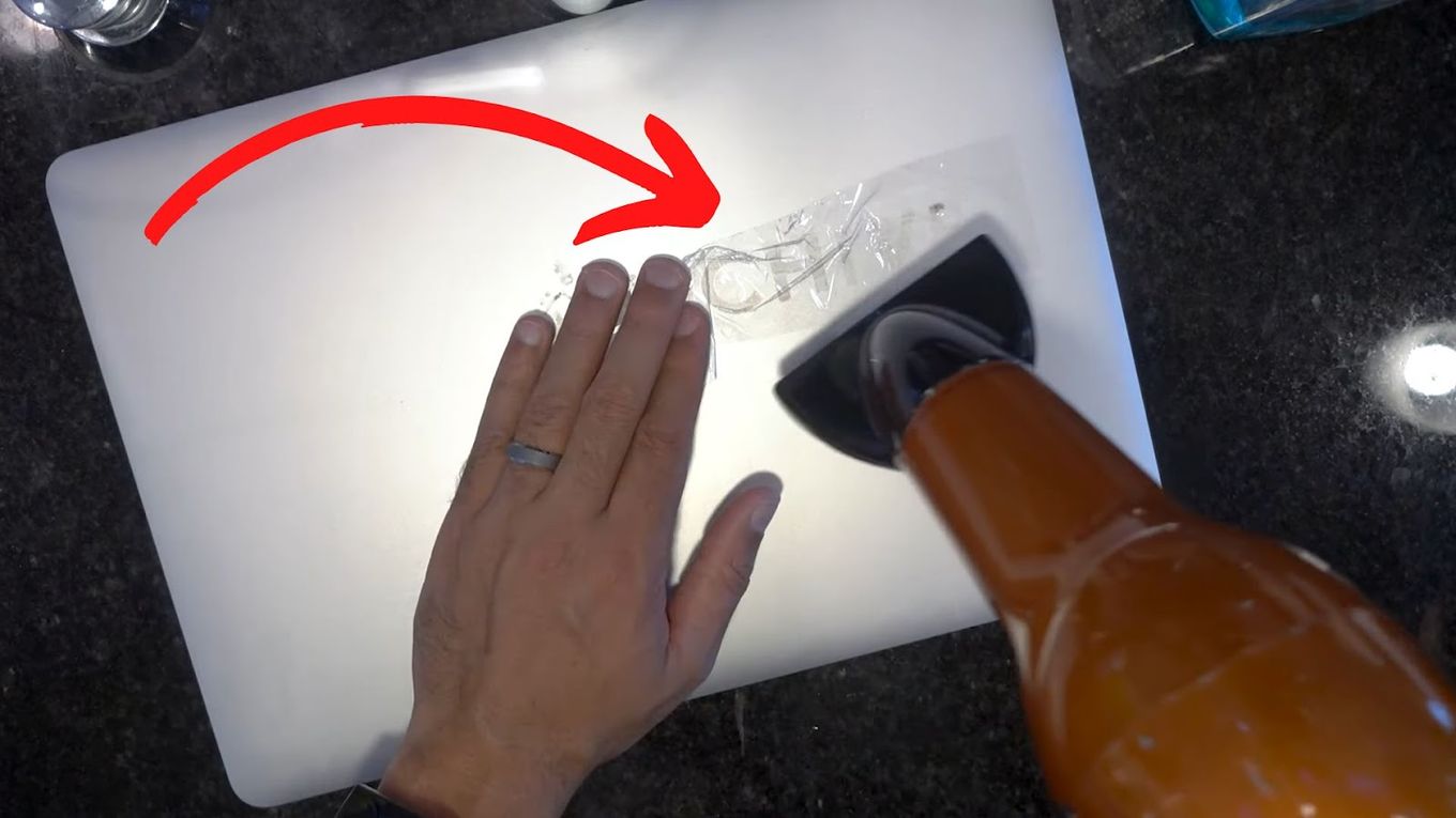 Remove Stickers From MacBook HairDryer - Step 3