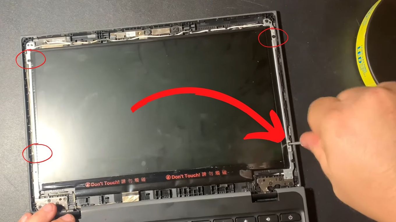 Unscrew - Fix Chromebook Screen Broken