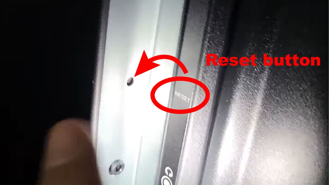 Clear Cache Roku With Reset Button - Step 1