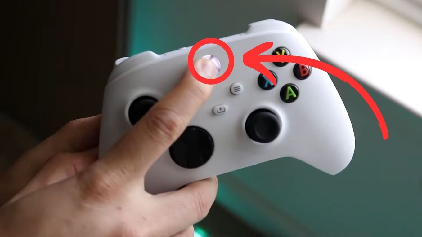 How to Hard Reset Xbox Controller - Step 1