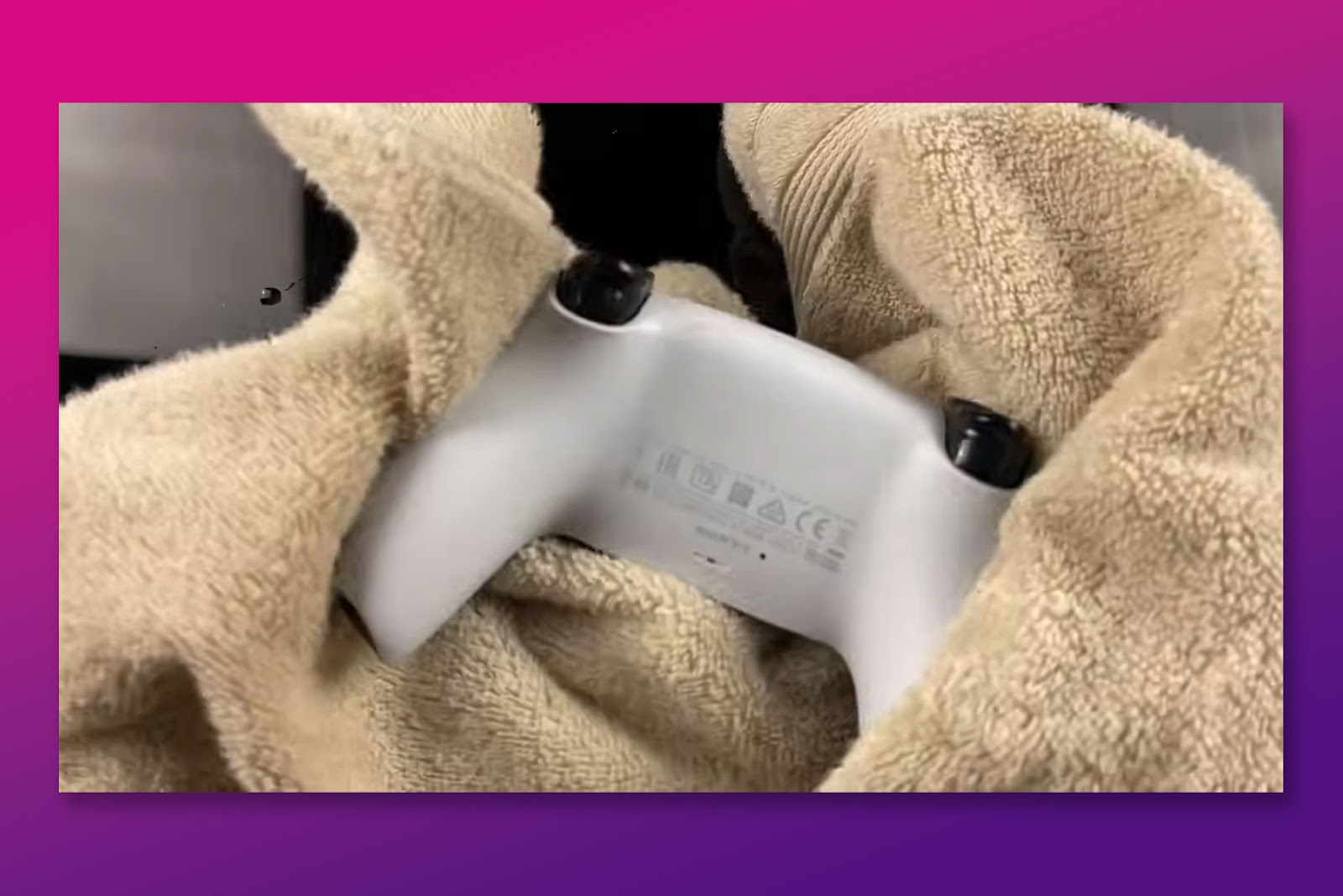 How to Wipe the PS5 Controller Dry